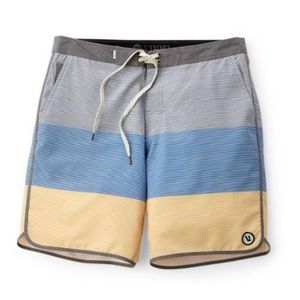 Vuori Cruise Boardshort Board Shorts 33